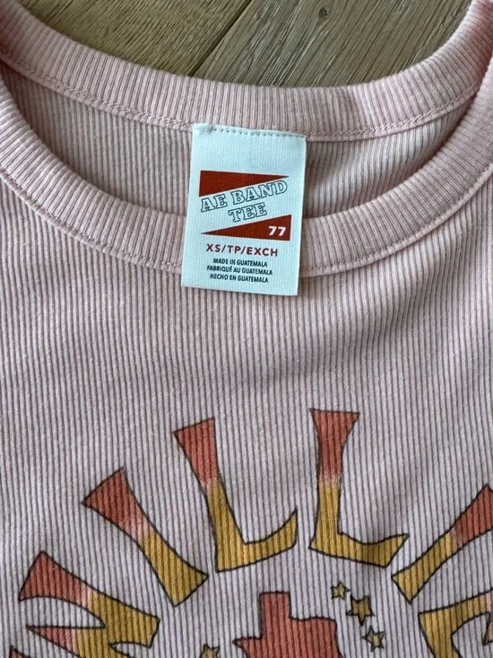 AE Band Tee Willie Nelson Pink Graphic Crop Tee XSmall - Picture 9 of 10